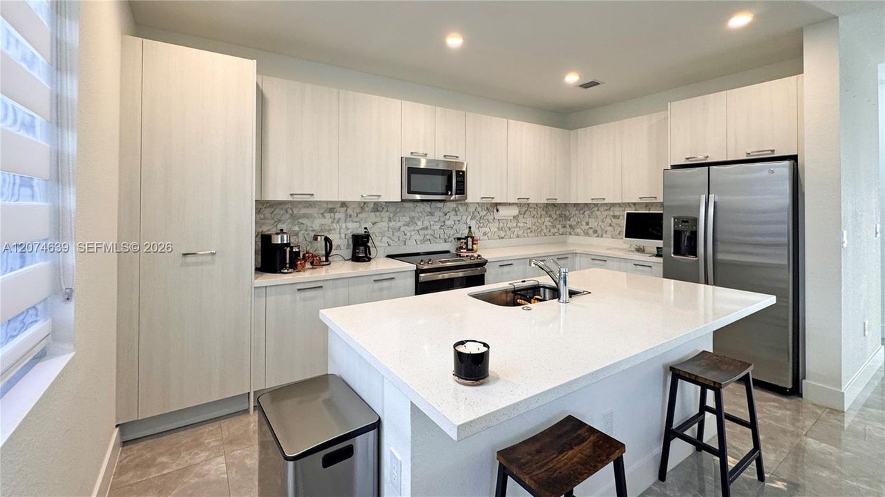 For Sale: $649,900 (4 beds, 3 baths, 2152 Square Feet)