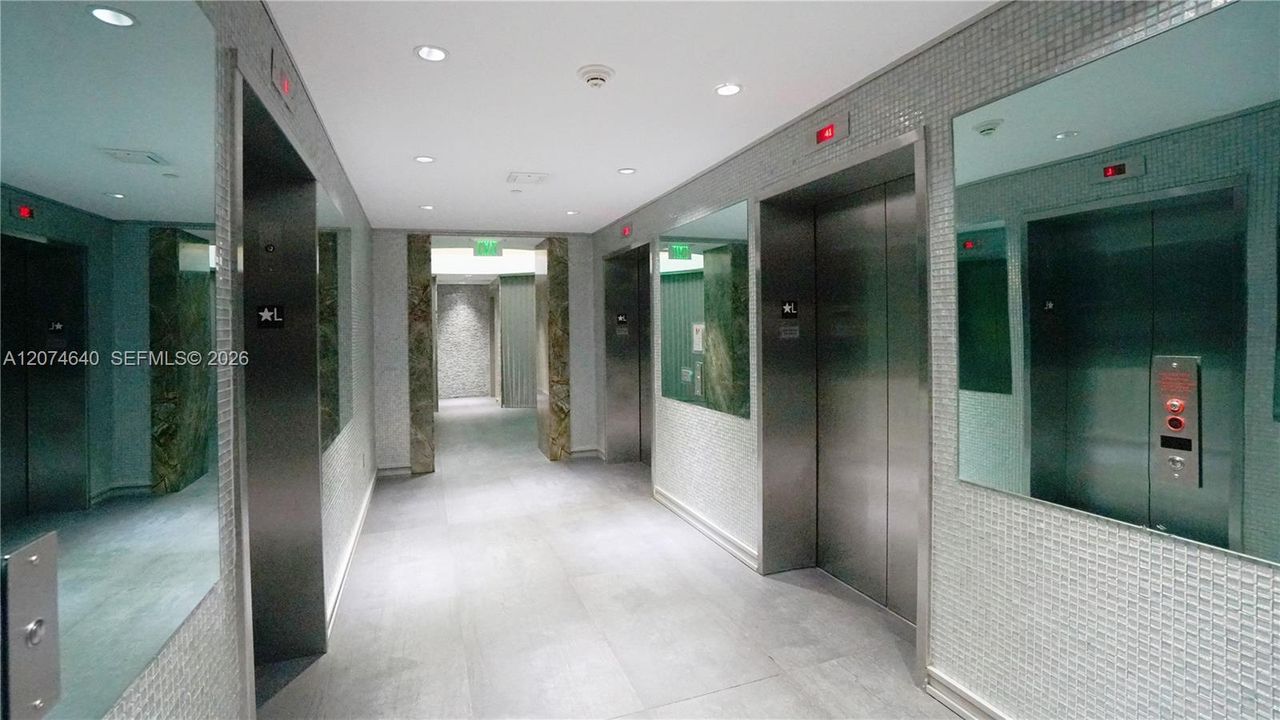 For Rent: $3,850 (2 beds, 2 baths, 1087 Square Feet)