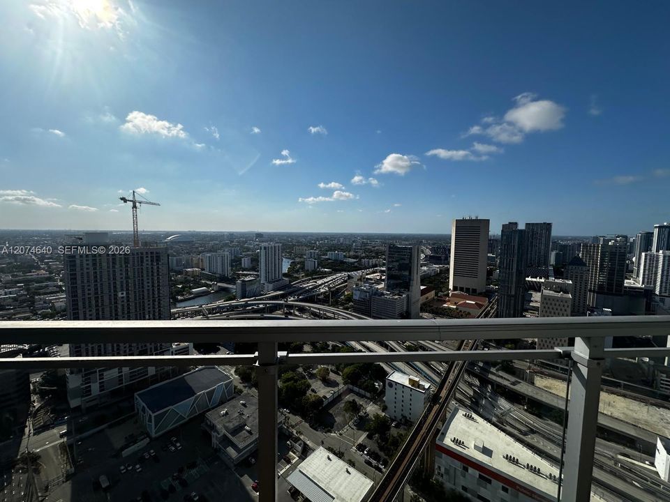 For Rent: $3,850 (2 beds, 2 baths, 1087 Square Feet)