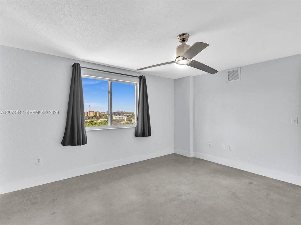 For Rent: $2,400 (2 beds, 2 baths, 891 Square Feet)