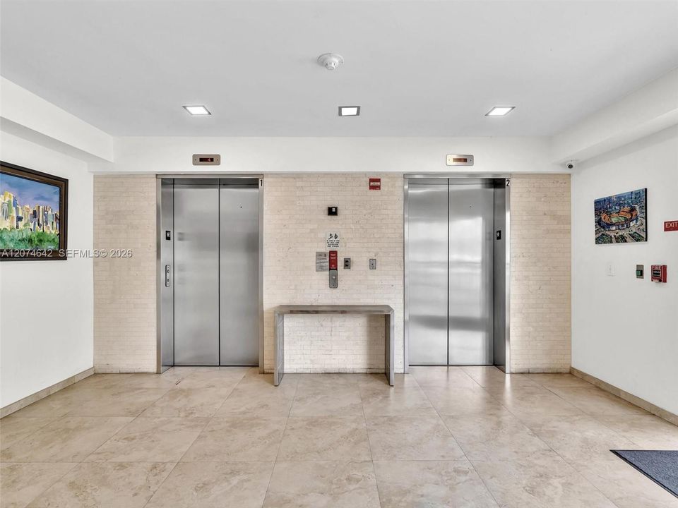 For Rent: $2,400 (2 beds, 2 baths, 891 Square Feet)