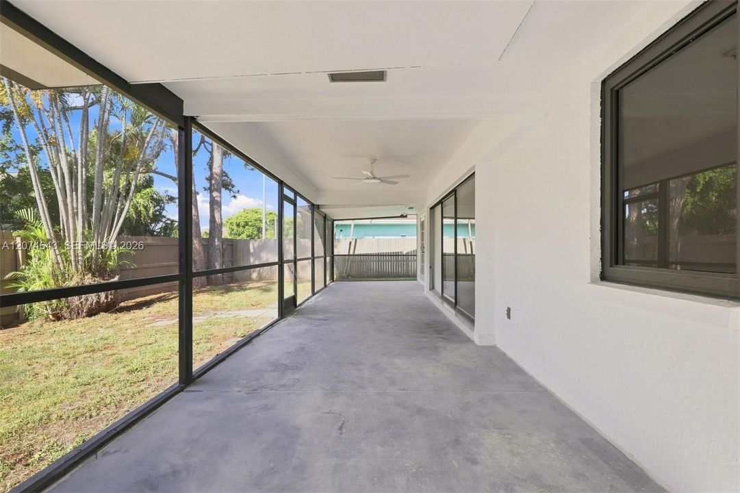 For Sale: $639,900 (3 beds, 2 baths, 1273 Square Feet)