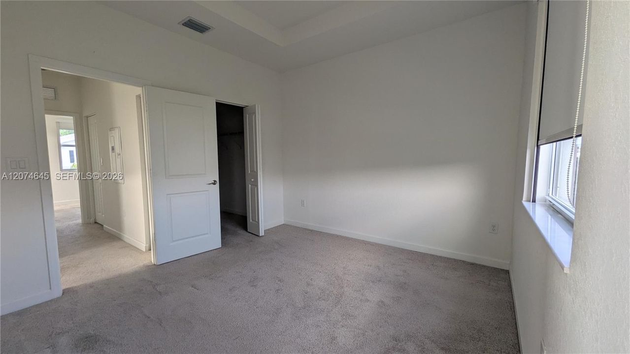 En Renta: $2,450 (3 camas, 3 baños, 1328 Pies cuadrados)