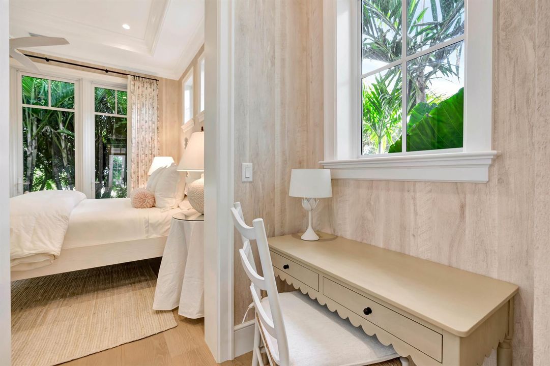 Guest Suite 1 - Vestibule