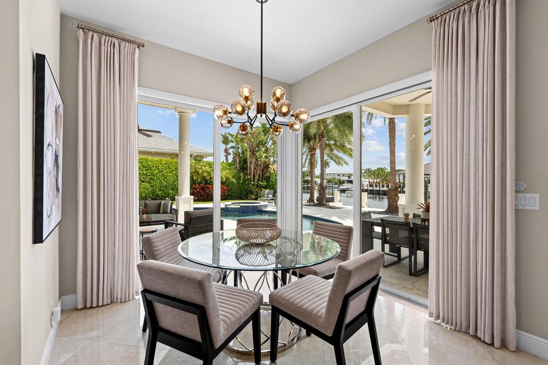 BREAKFAST_NOOK