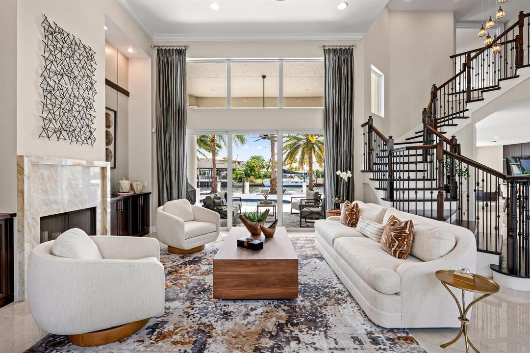 LIVING_ROOM_STRAIGHT