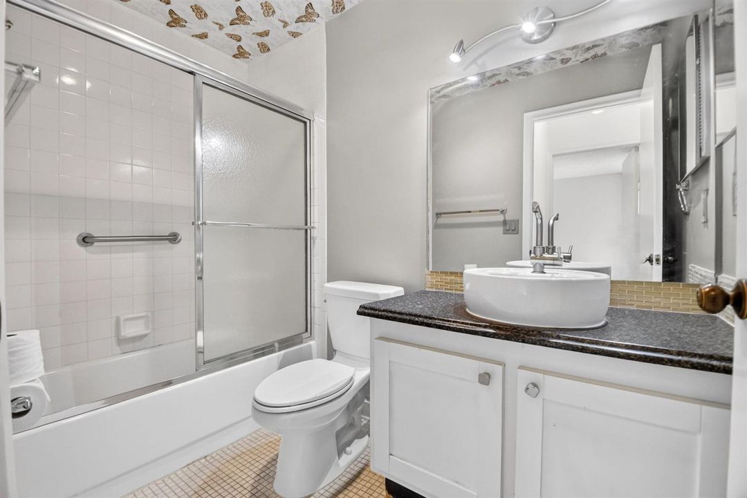 2ND BATHROOM
