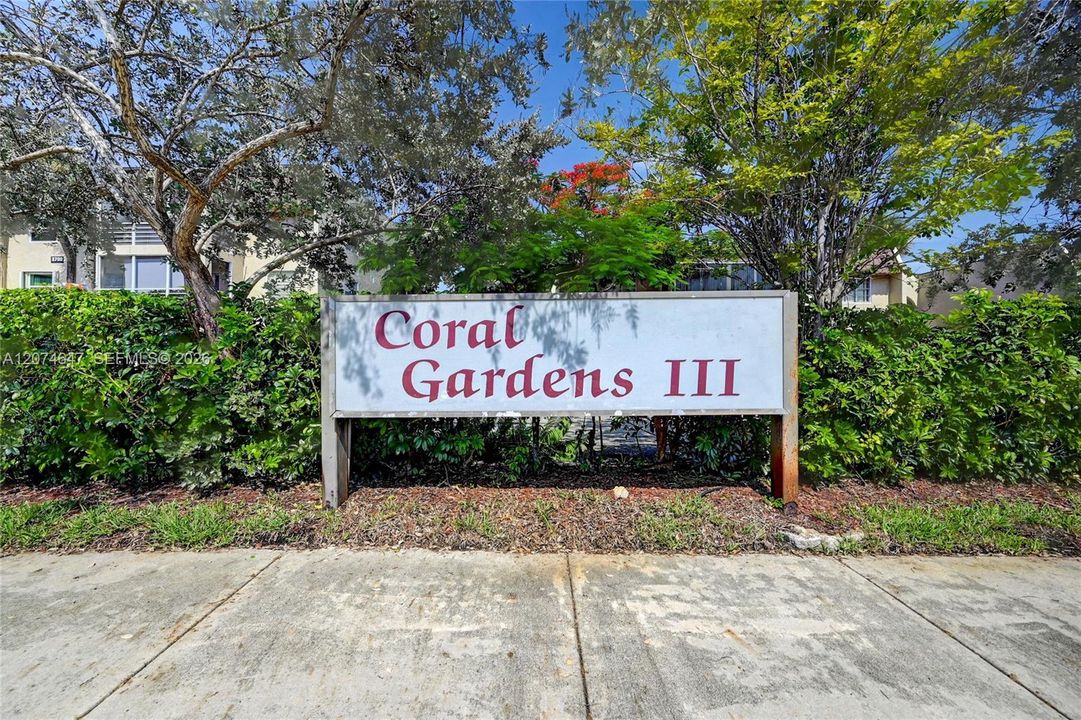 For Sale: $249,997 (2 beds, 2 baths, 1245 Square Feet)
