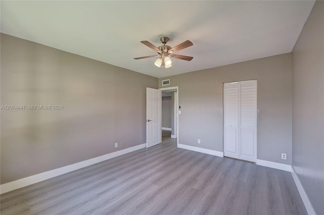For Sale: $249,997 (2 beds, 2 baths, 1245 Square Feet)