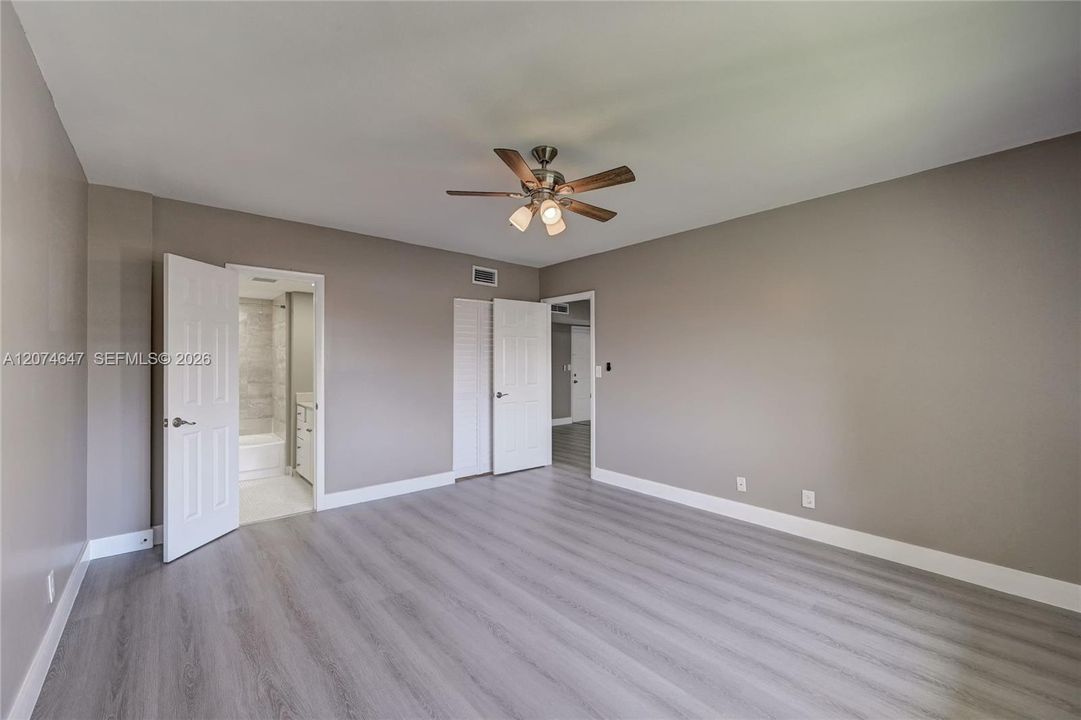 For Sale: $249,997 (2 beds, 2 baths, 1245 Square Feet)