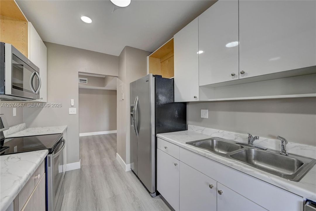 For Sale: $249,997 (2 beds, 2 baths, 1245 Square Feet)