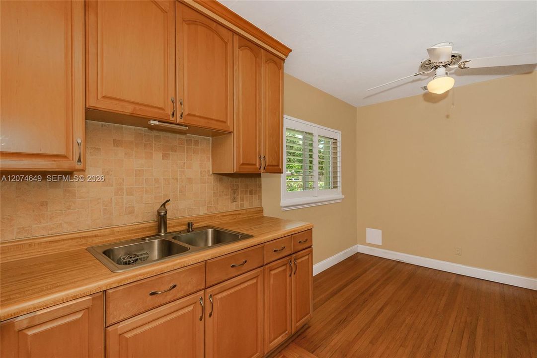 plenty of counter space as you prepare meals.