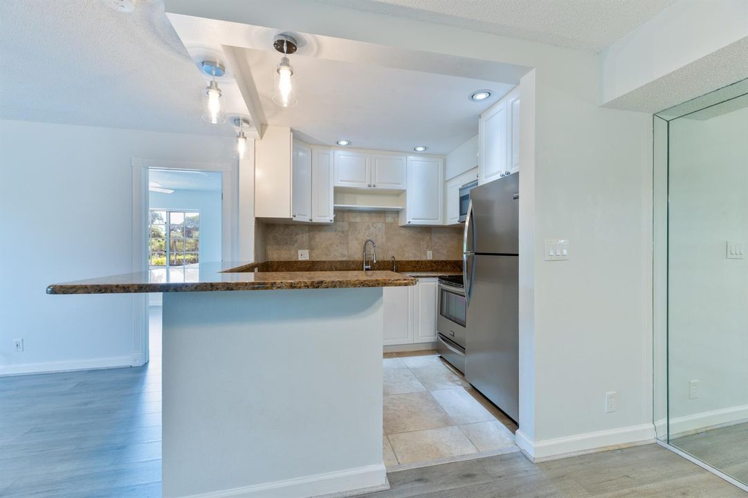 20260815 - 706 SE 2nd Ave 429 - HR-7