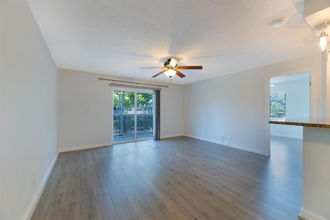 20260815 - 706 SE 2nd Ave 429 - HR-12