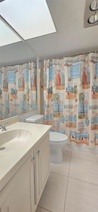 GUEST BATHROOM3