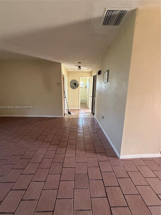 For Rent: $1,600 (2 beds, 2 baths, 1856 Square Feet)