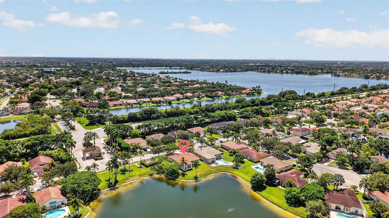 For Sale: $775,000 (4 beds, 2 baths, 2392 Square Feet)