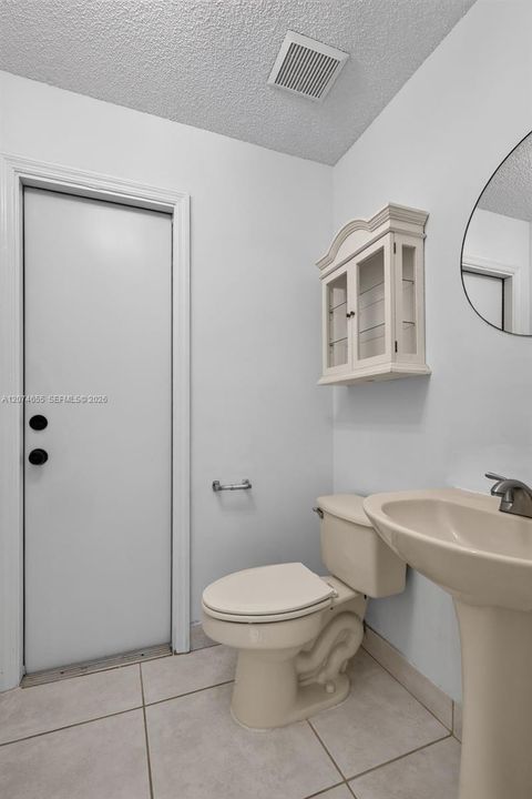 For Sale: $775,000 (4 beds, 2 baths, 2392 Square Feet)