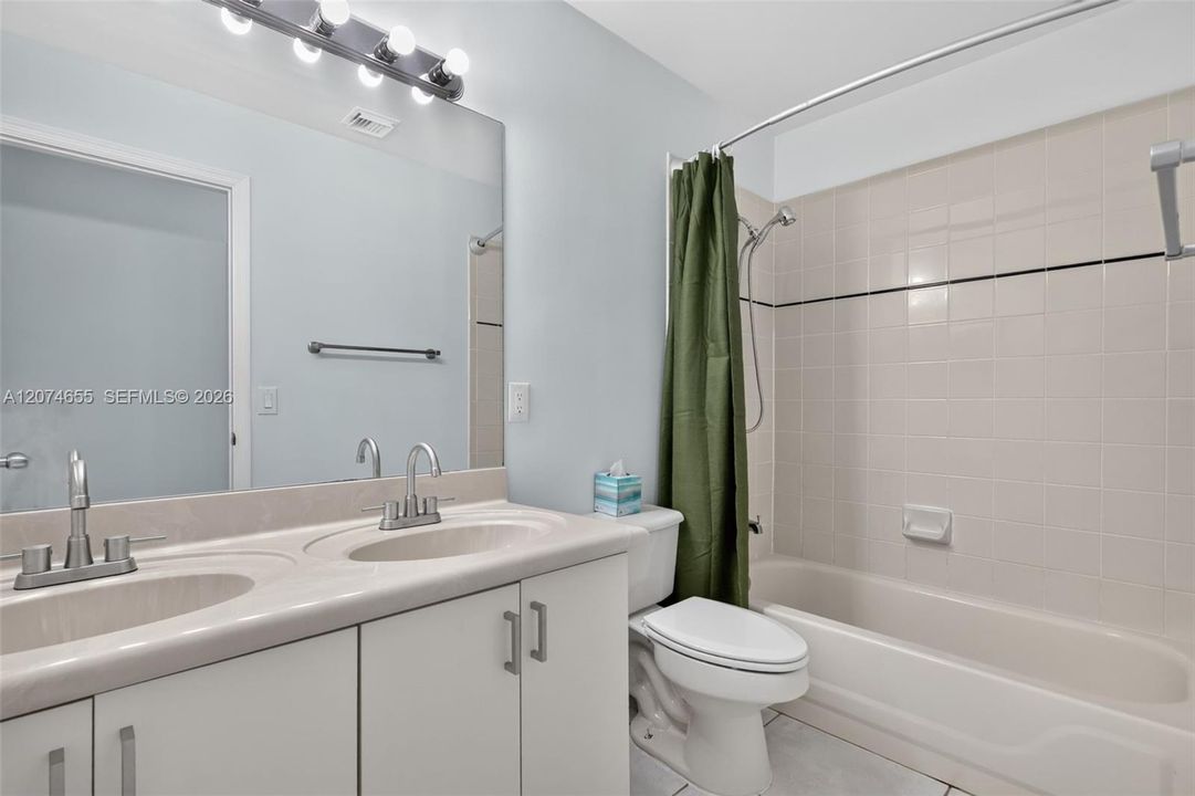 For Sale: $775,000 (4 beds, 2 baths, 2392 Square Feet)