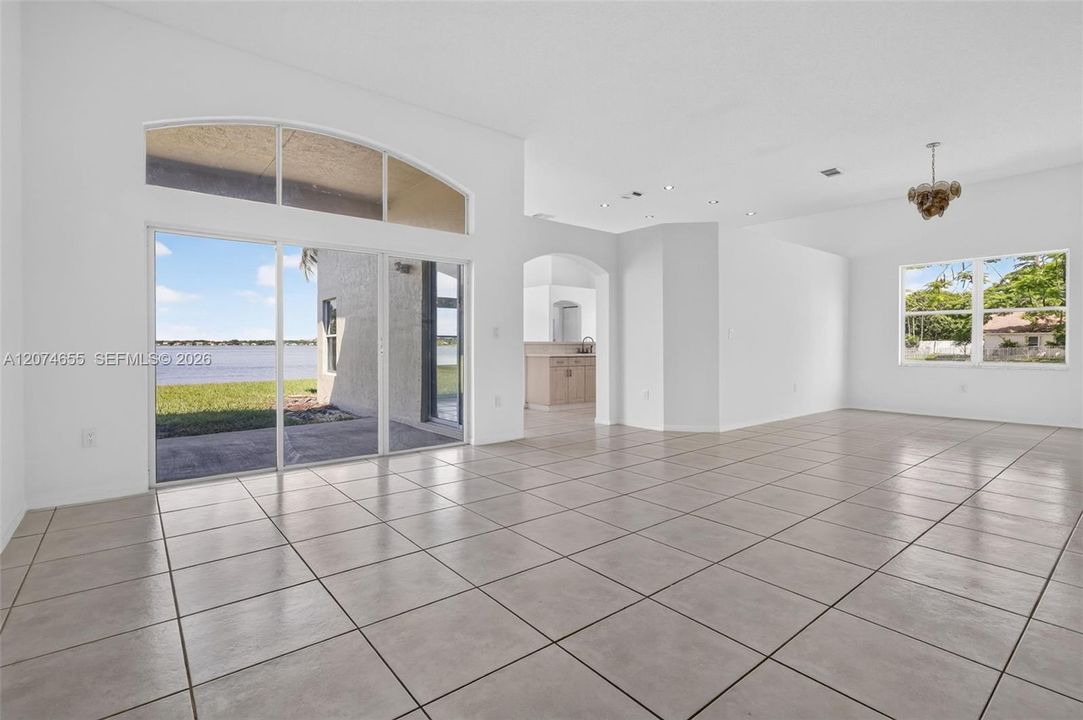 For Sale: $775,000 (4 beds, 2 baths, 2392 Square Feet)