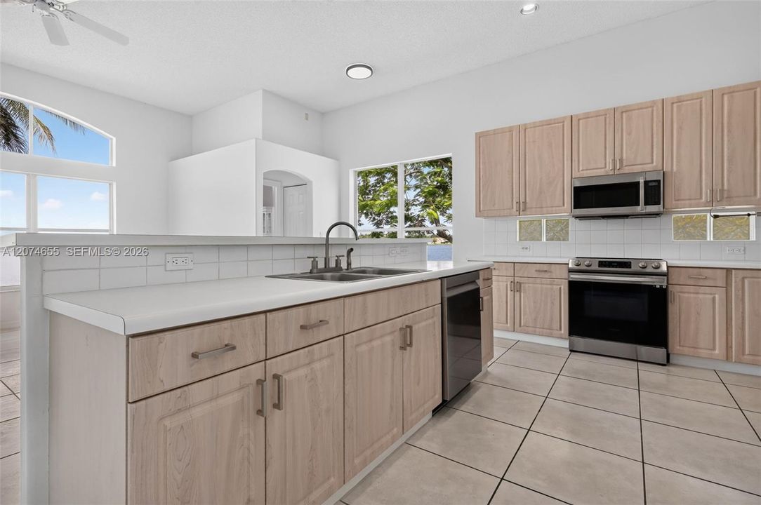 For Sale: $775,000 (4 beds, 2 baths, 2392 Square Feet)