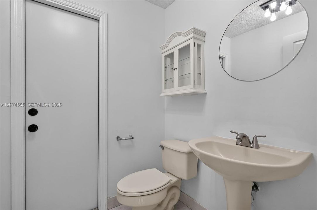 For Sale: $775,000 (4 beds, 2 baths, 2392 Square Feet)