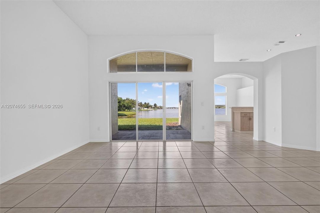 For Sale: $775,000 (4 beds, 2 baths, 2392 Square Feet)