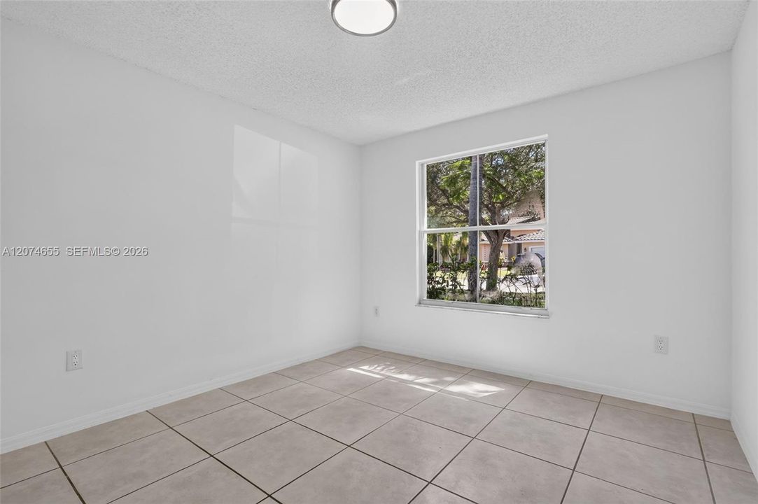 For Sale: $775,000 (4 beds, 2 baths, 2392 Square Feet)
