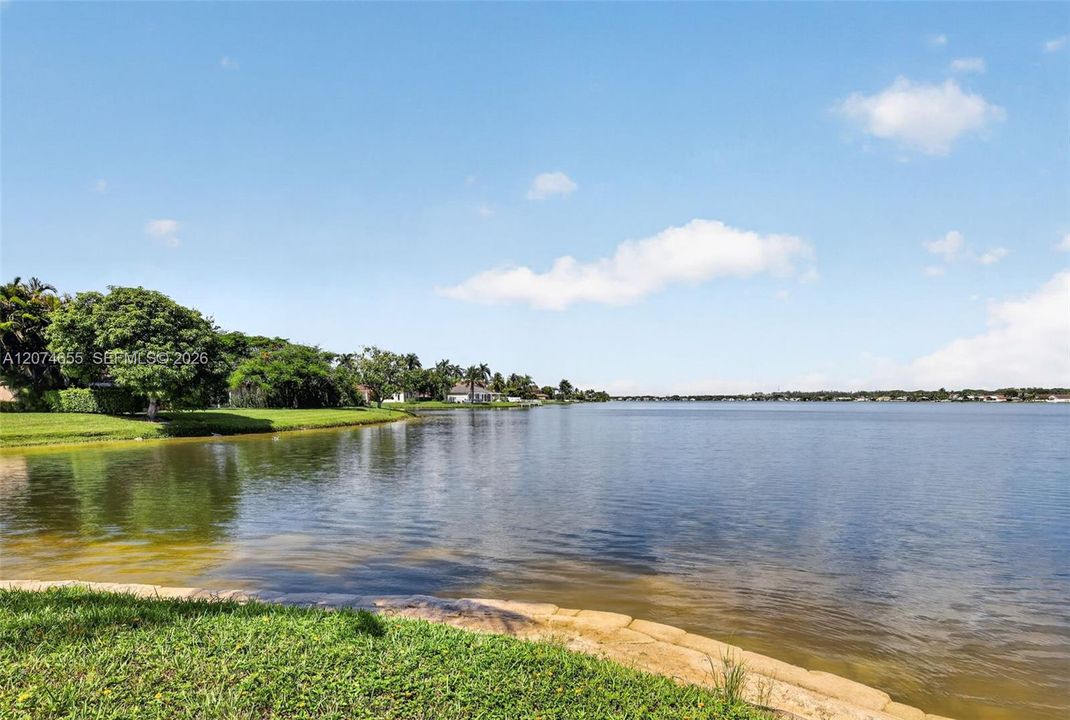For Sale: $775,000 (4 beds, 2 baths, 2392 Square Feet)