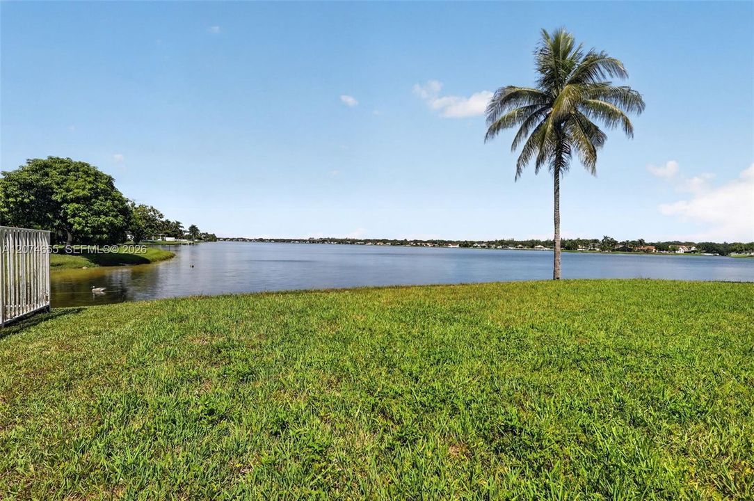 For Sale: $775,000 (4 beds, 2 baths, 2392 Square Feet)
