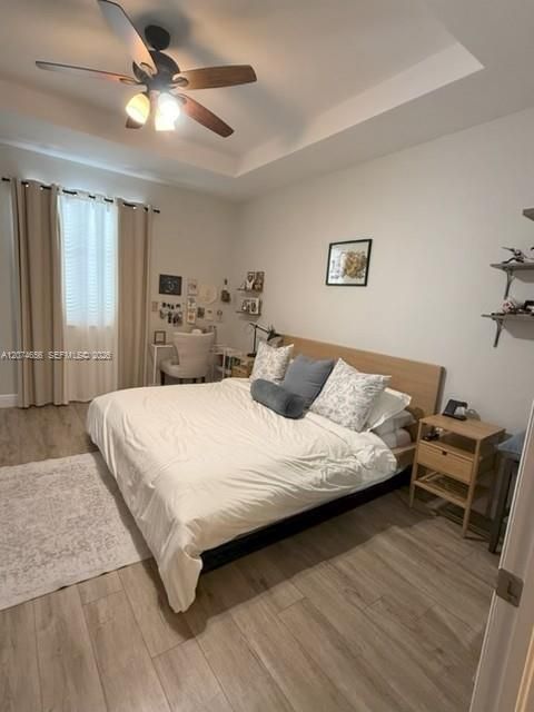 For Rent: $2,850 (3 beds, 2 baths, 1587 Square Feet)