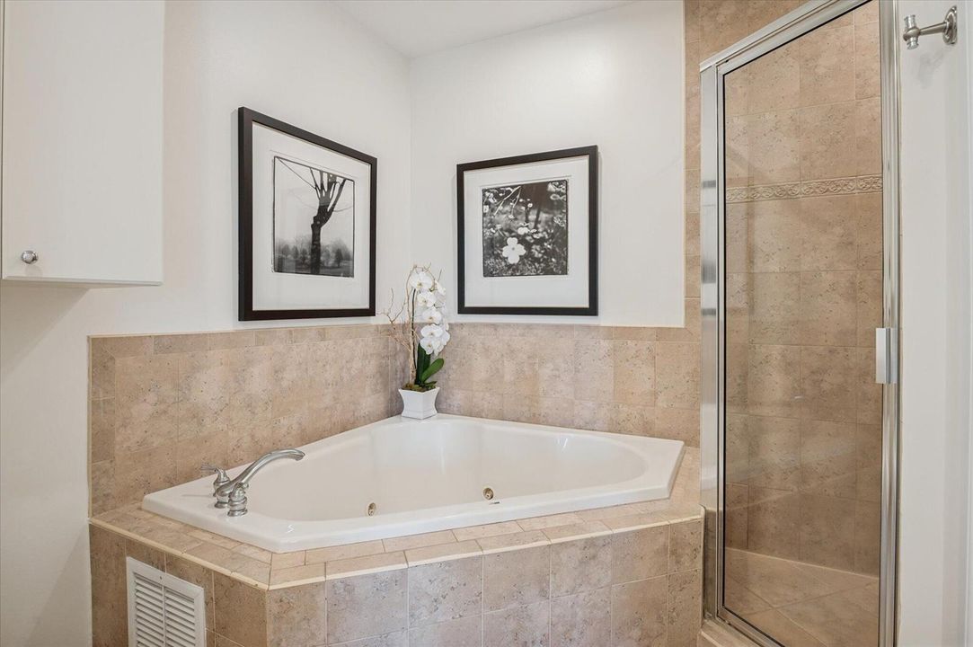 18-Bertanzetti-608 NE 11th Ave-18