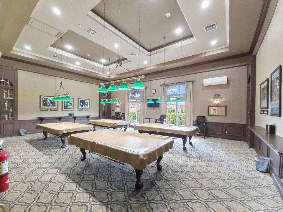 BILLIARD ROOM