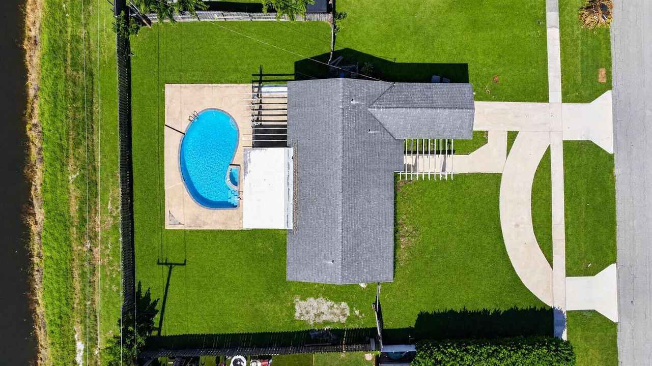 Aerial-pool