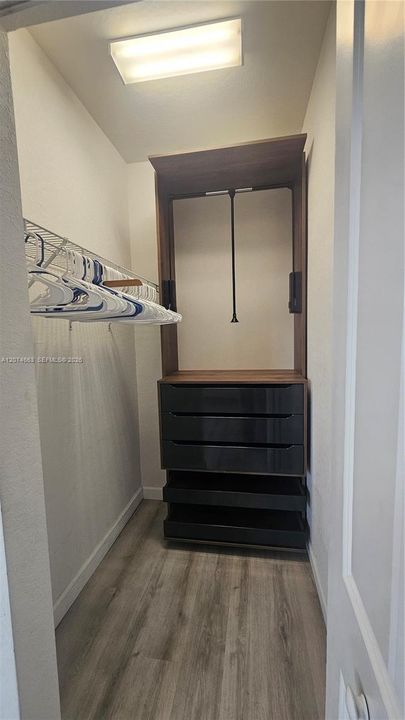 For Rent: $2,800 (3 beds, 2 baths, 1612 Square Feet)