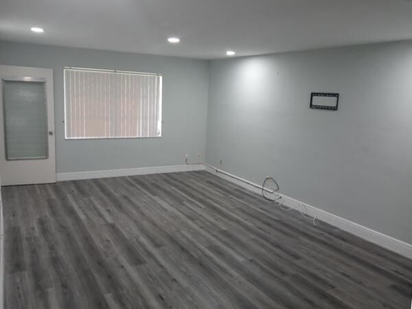 Living Room Ill