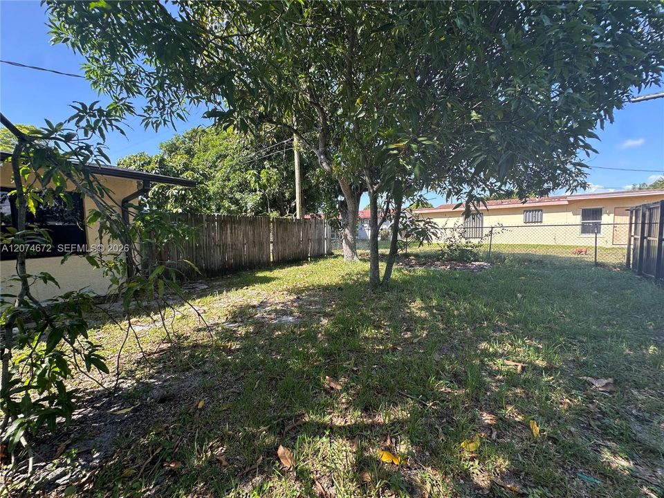For Sale: $495,000 (4 beds, 2 baths, 1878 Square Feet)
