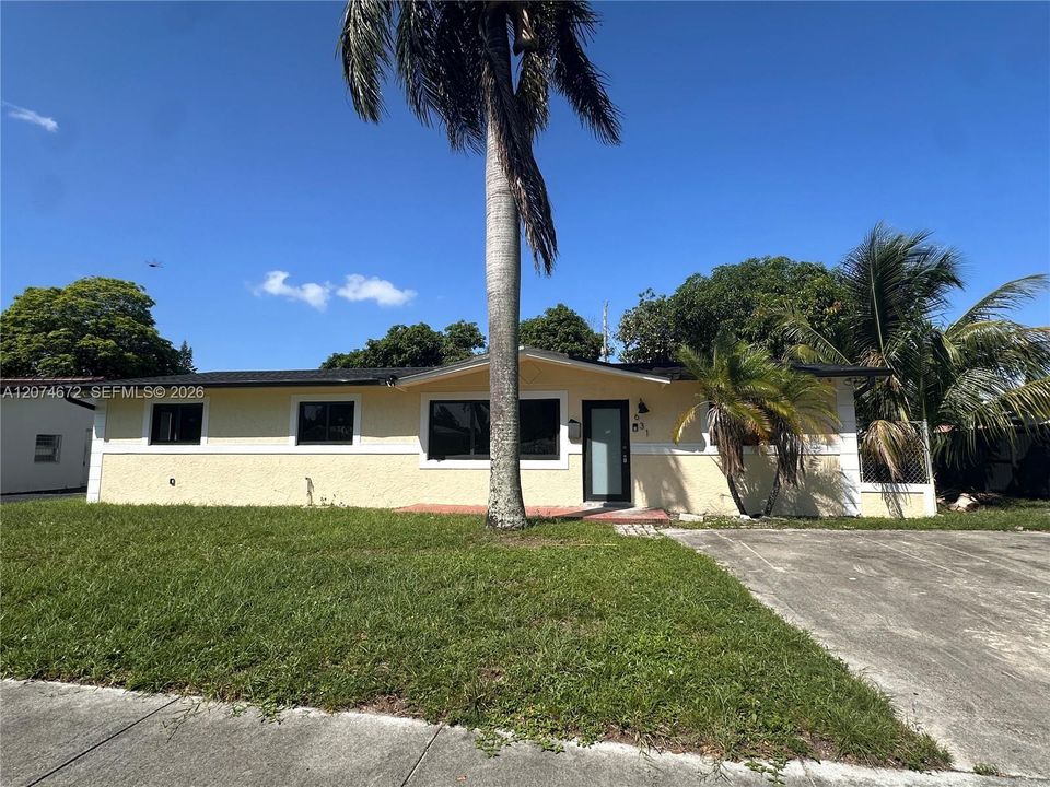 For Sale: $495,000 (4 beds, 2 baths, 1878 Square Feet)
