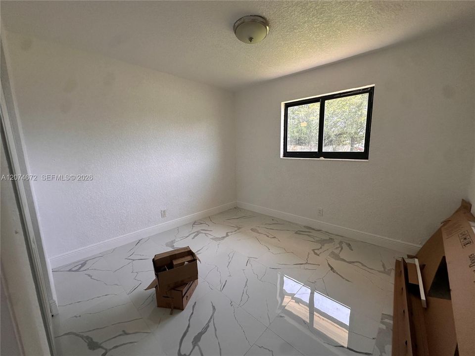 For Sale: $495,000 (4 beds, 2 baths, 1878 Square Feet)