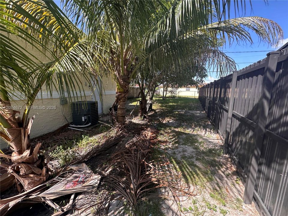 For Sale: $495,000 (4 beds, 2 baths, 1878 Square Feet)