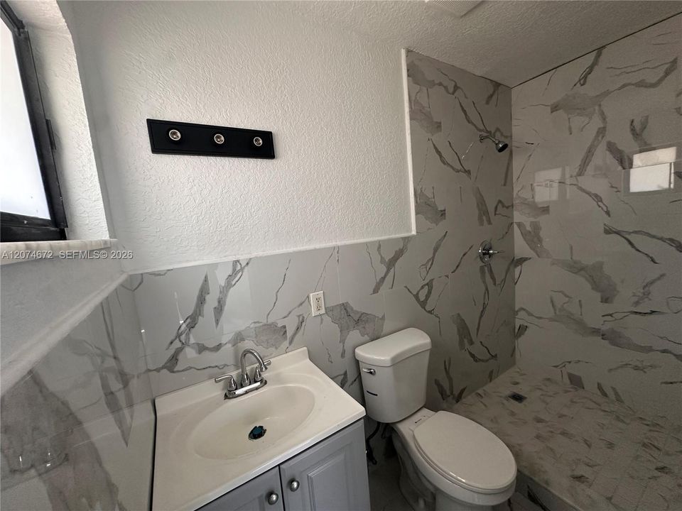 For Sale: $495,000 (4 beds, 2 baths, 1878 Square Feet)
