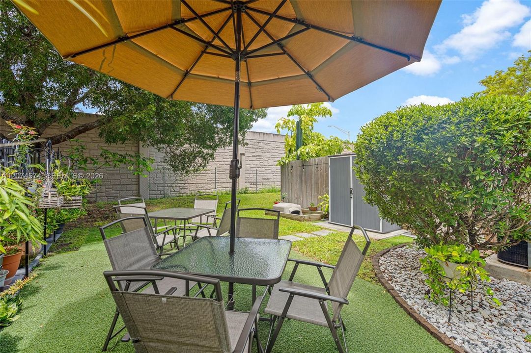 For Sale: $350,000 (4 beds, 3 baths, 1592 Square Feet)