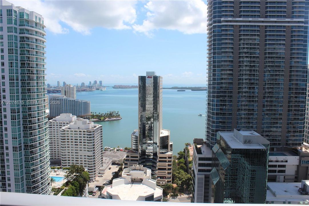 For Rent: $6,900 (2 beds, 3 baths, 1283 Square Feet)