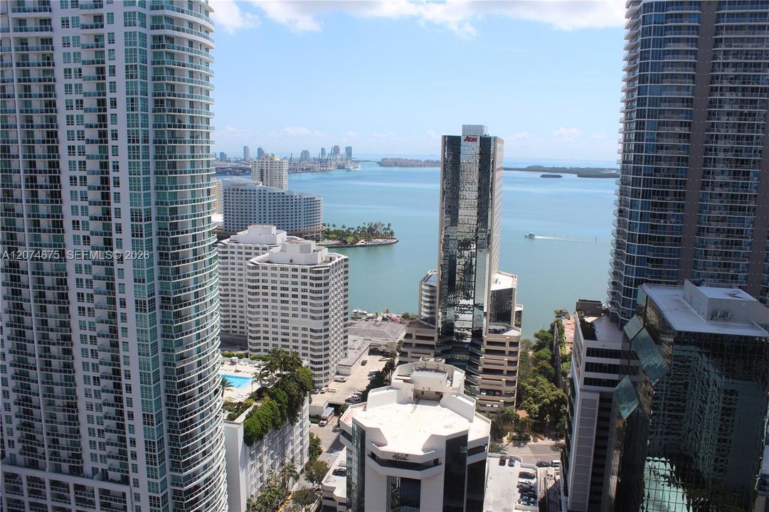 For Rent: $6,900 (2 beds, 3 baths, 1283 Square Feet)
