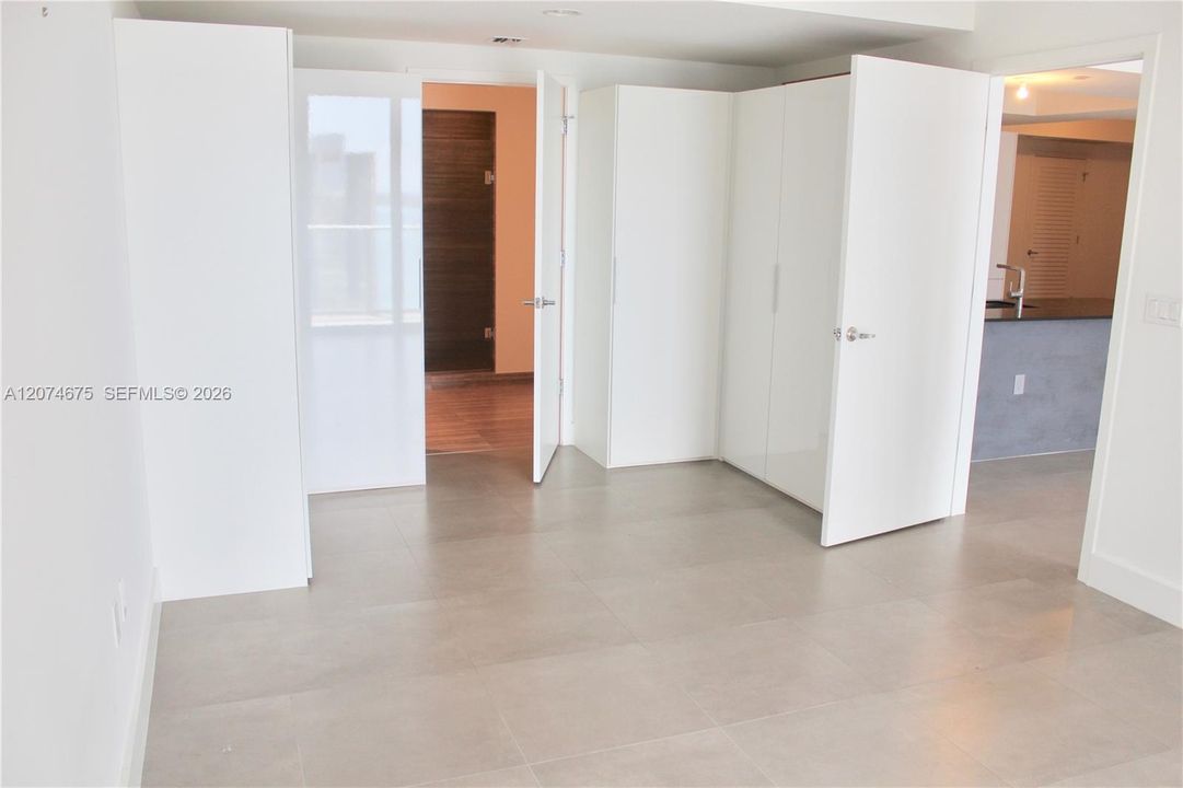 For Rent: $6,900 (2 beds, 3 baths, 1283 Square Feet)