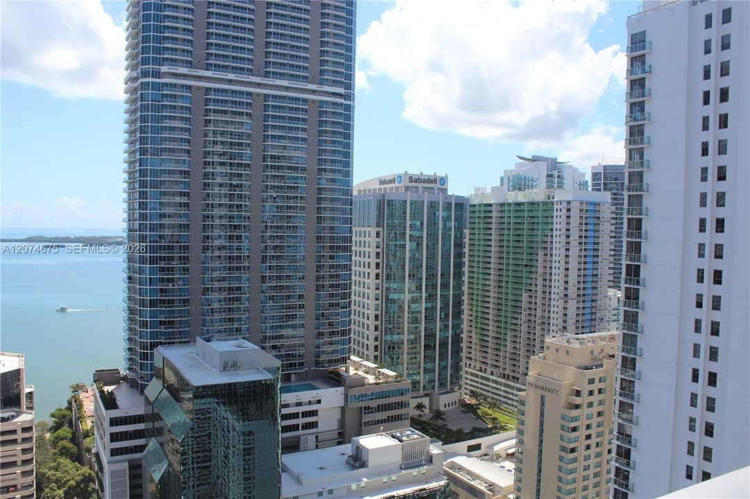 For Rent: $6,900 (2 beds, 3 baths, 1283 Square Feet)