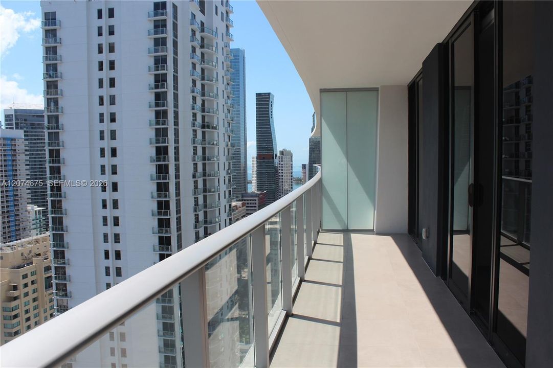For Rent: $6,900 (2 beds, 3 baths, 1283 Square Feet)