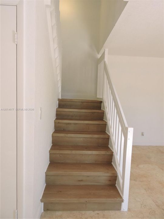 En Venta: $439,900 (3 camas, 2 baños, 1654 Pies cuadrados)