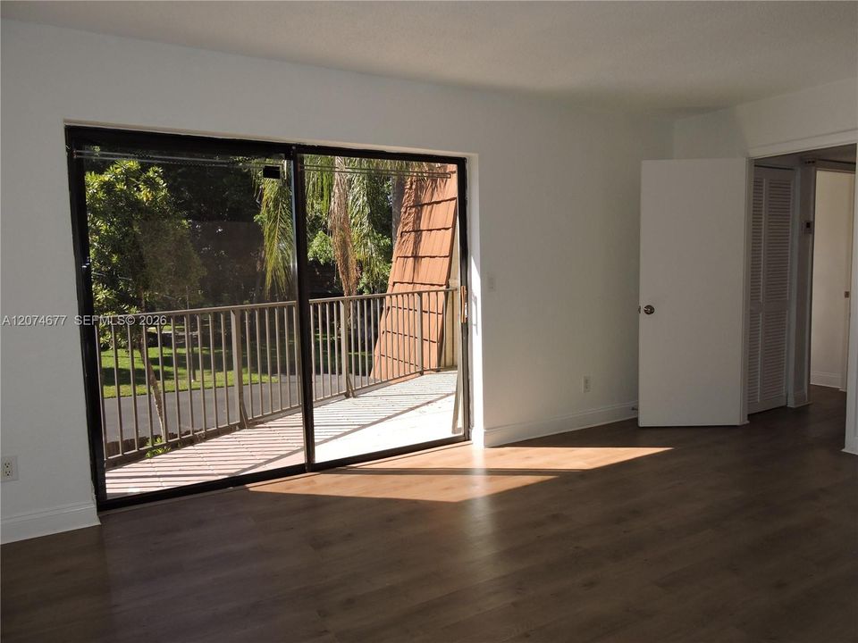 En Venta: $439,900 (3 camas, 2 baños, 1654 Pies cuadrados)