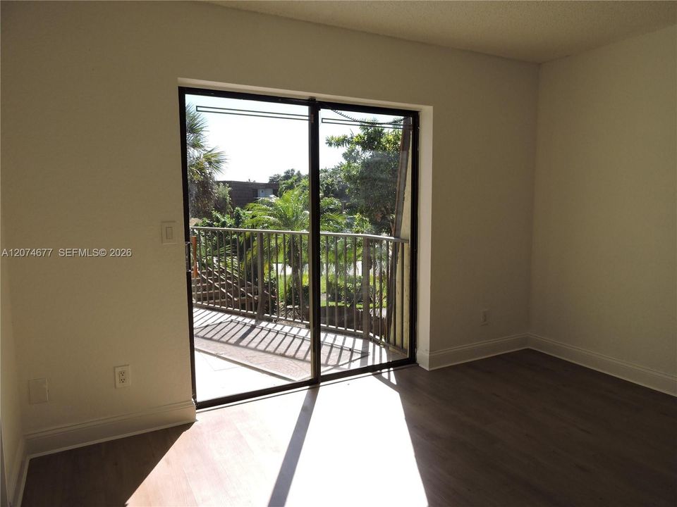 En Venta: $439,900 (3 camas, 2 baños, 1654 Pies cuadrados)